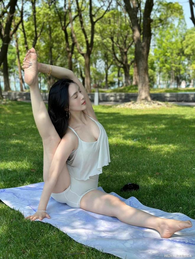 星空体育综合中国伤害举动！女跑者赛马拉松不应上茅厕(图2)