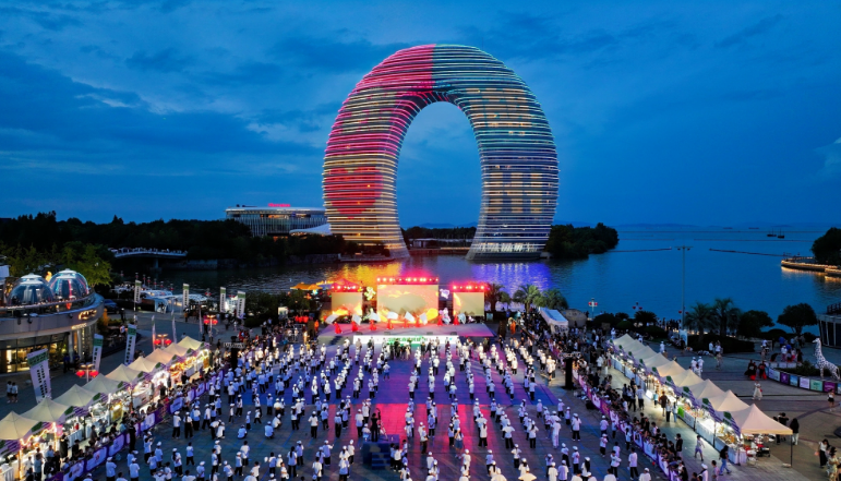 星空体育生机绽放 共赴体育之约丨2025 浙江省全民健身日主会场主题举动浩大举办(图1)